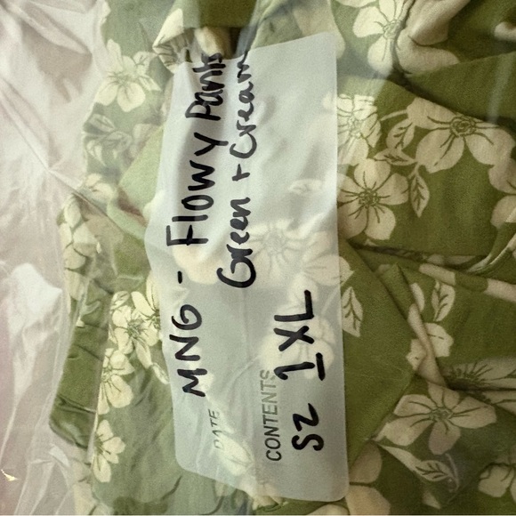 MNG floral pants Size 1XL - Picture 15 of 15